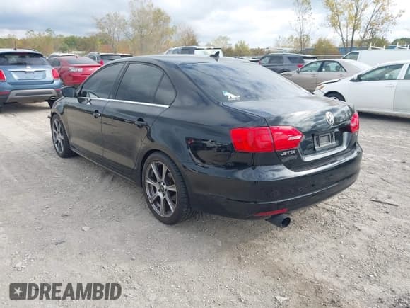 ✅ 2014 Volkswagen Jetta SE • VIN: 3VWD17AJ5EM289506 • Lot: 43461009. Listed on IAAI with 132,458 mi. Free auction sales archive from the USA and detailed vehicle history report at DreamBid. Image 3.