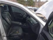 ✅ 2010 Mercedes-Benz E 350 Sport • VIN: WDDHF8HB1AA172366 • Lot: 43803377. Listed on IAAI with 212,252 mi. Free auction sales archive from the USA and detailed vehicle history report at DreamBid. Image 5.