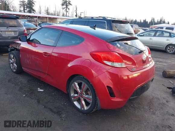 ✅ 2016 Hyundai Veloster • VIN: KMHTC6AD6GU285309 • Lot: 41375098. Wystawiony na IAAI z przebiegiem 77 970 mil. Bezpłatny archiwum sprzedaży aukcyjnych z USA i szczegółowy raport historii pojazdu na DreamBid. Zdjęcie 3.