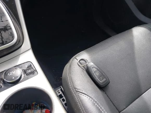 ✅ 2013 Ford C-Max SEL • VIN: 1FADP5BU1DL552286 • Lot: 42114518. Wystawiony na IAAI z przebiegiem 50 023 mil. Bezpłatny archiwum sprzedaży aukcyjnych z USA i szczegółowy raport historii pojazdu na DreamBid. Zdjęcie 11.