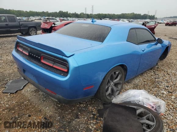 ✅ 2019 Dodge Challenger SXT • VIN: 2C3CDZAG2KH508961 • Lot: 70031154. Wystawiony na Copart z przebiegiem 97 867 mil. Bezpłatny archiwum sprzedaży aukcyjnych z USA i szczegółowy raport historii pojazdu na DreamBid. Zdjęcie 3.