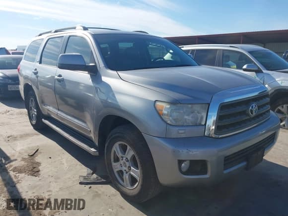 ✅ 2010 Toyota Sequoia SR5 • VIN: 5TDZM5G16AS002051 • Лот: 41313149. Опубликован ранее на IAAI с пробегом 182 666 миль. Бесплатный доступ к архиву аукционных продаж из США и подробный отчёт об истории автомобиля на DreamBid. Изображение 1.