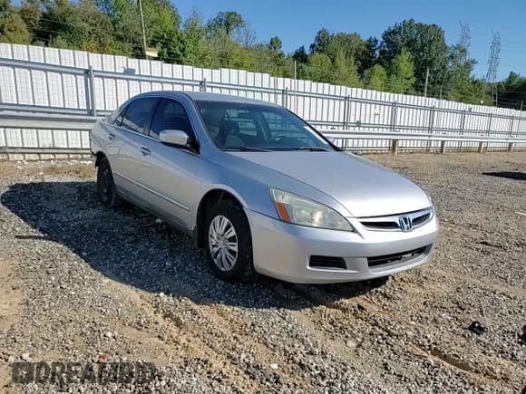 ✅ 2007 Honda Accord LX • VIN: 1HGCM56447A002798 • Lot: 86519025. Listed on Copart with 185,968 mi. Free auction sales archive from the USA and detailed vehicle history report at DreamBid. Image 13.