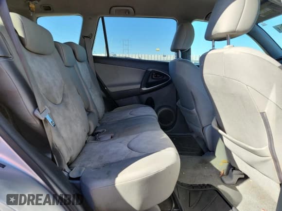 ✅ 2010 Toyota RAV4 • VIN: 2T3BF4DV5AW068974 • Lot: 90889295. Listed on Copart with 145,577 mi. Free auction sales archive from the USA and detailed vehicle history report at DreamBid. Image 11.