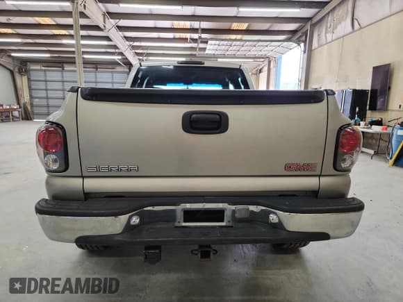 ✅ 1999 GMC Sierra 1500 SLE • VIN: 1GTEK19T7XZ520785 • Лот: 67946695. Опубликован ранее на Copart с пробегом 306 015 миль. Бесплатный доступ к архиву аукционных продаж из США и подробный отчёт об истории автомобиля на DreamBid. Изображение 6.