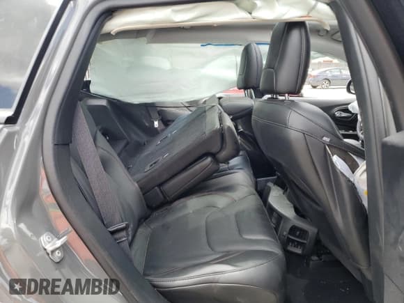 ✅ 2023 Jeep Cherokee Trailhawk • VIN: 1C4PJMBN7PD116214 • Lot: 55080845. Listed on Copart with 14,611 mi. Free auction sales archive from the USA and detailed vehicle history report at DreamBid. Image 11.