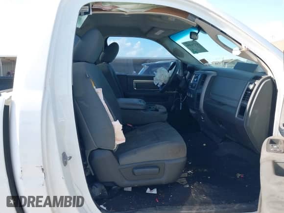 2013 Ram 1500 Express z VIN 3C6JR6ATXDG508202, wystawiony jako IAAI lot #43296958 z przebiegiem 145 380 mil mil oraz . Historia ofert i sprzedaży dostępna na DreamBid. Obrazek 5.