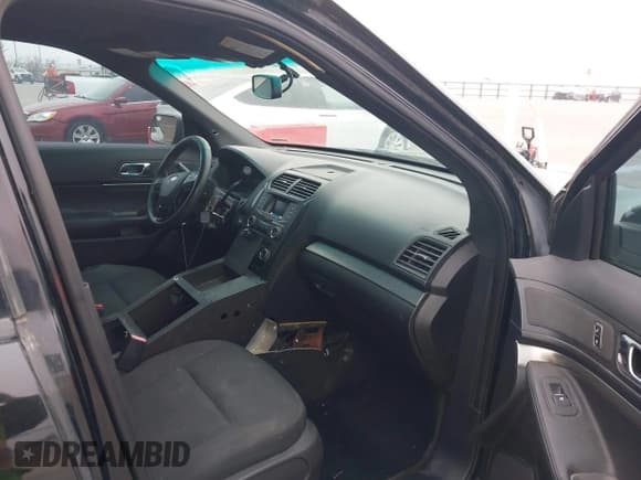 ✅ 2017 Ford Police Interceptor Utility • VIN: 1FM5K8AT7HGA71380 • Лот: 43881507. Опубликован ранее на IAAI с пробегом 149 501 миль. Бесплатный доступ к архиву аукционных продаж из США и подробный отчёт об истории автомобиля на DreamBid. Изображение 5.