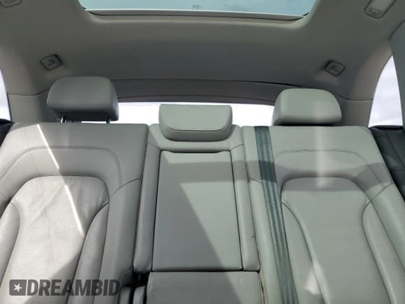 ✅ 2014 Audi Q5 Hybrid Prestige • VIN: WA1C8BFP4EA113127 • Lot: 71675975. Wystawiony na Copart z przebiegiem 142 801 mil. Bezpłatny archiwum sprzedaży aukcyjnych z USA i szczegółowy raport historii pojazdu na DreamBid. Zdjęcie 10.