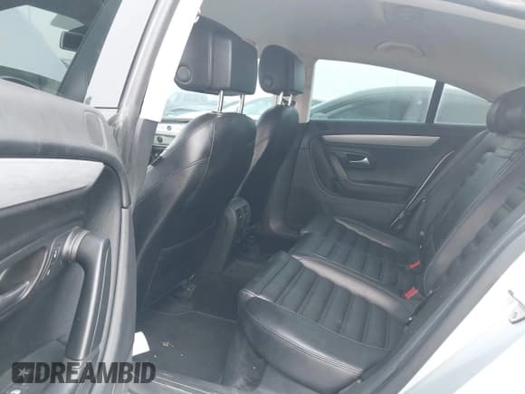 ✅ 2013 Volkswagen CC R-Line • VIN: WVWBP7AN0DE568216 • Лот: 43820609. Опубликован ранее на IAAI с пробегом 60 242 миль. Бесплатный доступ к архиву аукционных продаж из США и подробный отчёт об истории автомобиля на DreamBid. Изображение 8.