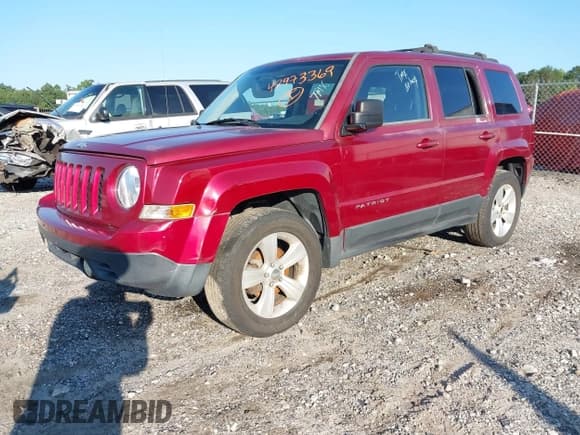 ✅ 2012 Jeep Patriot Latitude • VIN: 1C4NJPFA2CD627419 • Lot: 42973369. Listed on IAAI with 231,372 mi. Free auction sales archive from the USA and detailed vehicle history report at DreamBid. Image 2.