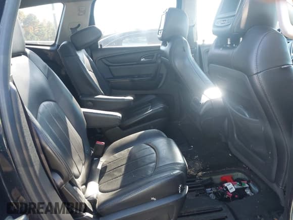 ✅ 2016 Chevrolet Traverse LTZ • VIN: 1GNKVJKD0GJ191379 • Lot: 43644312. Wystawiony na IAAI z przebiegiem 138 762 mil. Bezpłatny archiwum sprzedaży aukcyjnych z USA i szczegółowy raport historii pojazdu na DreamBid. Zdjęcie 8.