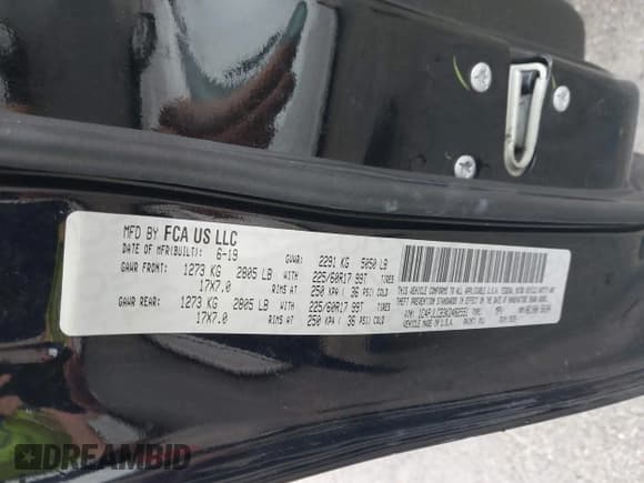 ✅ 2019 Jeep Cherokee Latitude • VIN: 1C4PJLCB3KD482551 • Lot: 43286563. Wystawiony na IAAI z przebiegiem 122 171 mil. Bezpłatny archiwum sprzedaży aukcyjnych z USA i szczegółowy raport historii pojazdu na DreamBid. Zdjęcie 9.