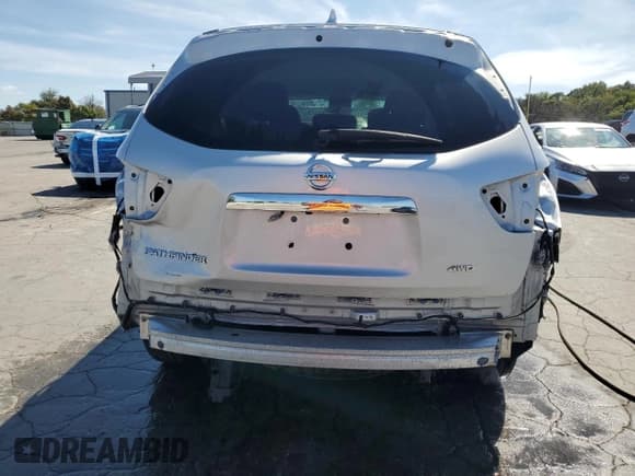 ✅ 2020 Nissan Pathfinder S • VIN: 5N1DR2AM4LC649853 • Lot: 71276865. Wystawiony na Copart z przebiegiem 40 175 mil. Bezpłatny archiwum sprzedaży aukcyjnych z USA i szczegółowy raport historii pojazdu na DreamBid. Zdjęcie 6.