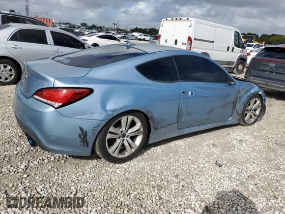 2010 Hyundai Genesis Coupe с VIN KMHHT6KD9AU013624, выставлен на аукционе Copart как лот 85437984 с пробегом 84 123 миль миль и На запчасти • Non repairable. История ставок и продаж доступна на DreamBid. Изображение 3.
