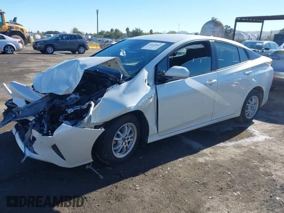 ✅ 2018 Toyota Prius Three Touring • VIN: JTDKARFU4J3546479 • Lot: 43773603. Wystawiony na IAAI z przebiegiem 49 146 mil. Bezpłatny archiwum sprzedaży aukcyjnych z USA i szczegółowy raport historii pojazdu na DreamBid. Zdjęcie 2.