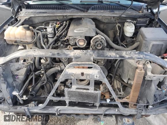 ✅ 2005 Chevrolet Suburban LT • VIN: 1GNEC16Z45J168919 • Лот: 37144714. Опубликован ранее на Copart с пробегом Не указан. Бесплатный доступ к архиву аукционных продаж из США и подробный отчёт об истории автомобиля на DreamBid. Изображение 12.