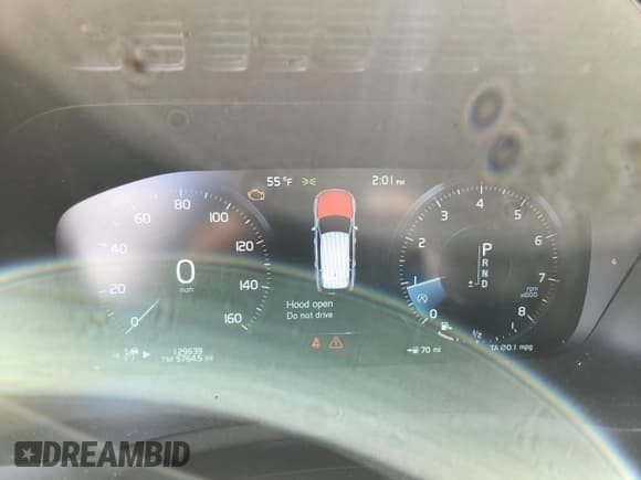 ✅ 2017 Volvo XC90 Momentum • VIN: YV4A22PK6H1110104 • Lot: 89910165. Listed on Copart with 129,639 mi. Free auction sales archive from the USA and detailed vehicle history report at DreamBid. Image 9.