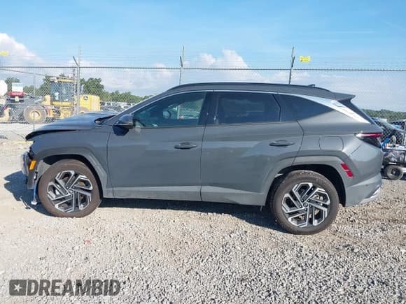 ✅ 2025 Hyundai Tucson Limited • VIN: 5NMJECDE4SH510710 • Lot: 43100194. Wystawiony na IAAI z przebiegiem 5 055 mil. Bezpłatny archiwum sprzedaży aukcyjnych z USA i szczegółowy raport historii pojazdu na DreamBid. Zdjęcie 15.