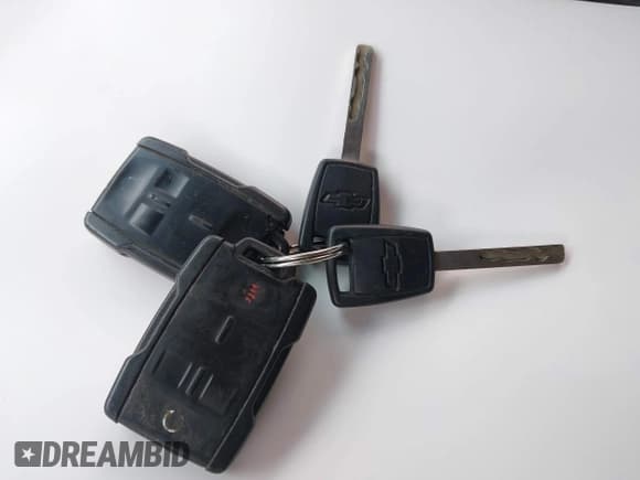 ✅ 2014 Chevrolet Silverado 1500 LT • VIN: 3GCUKREH3EG235137 • Lot: 42134613. Wystawiony na IAAI z przebiegiem 191 347 mil. Bezpłatny archiwum sprzedaży aukcyjnych z USA i szczegółowy raport historii pojazdu na DreamBid. Zdjęcie 11.