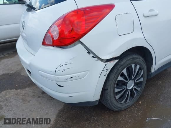 ✅ 2011 Nissan Versa S • VIN: 3N1BC1CP5BL468135 • Lot: 43716217. Wystawiony na IAAI z przebiegiem 173 793 mil. Bezpłatny archiwum sprzedaży aukcyjnych z USA i szczegółowy raport historii pojazdu na DreamBid. Zdjęcie 13.