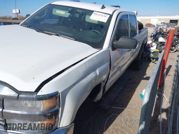 ✅ 2015 Chevrolet Silverado 2500HD LT • VIN: 1GC1KVEG0FF104267 • Lot: 41137131. Wystawiony na IAAI z przebiegiem 191 139 mil. Bezpłatny archiwum sprzedaży aukcyjnych z USA i szczegółowy raport historii pojazdu na DreamBid. Zdjęcie 2.