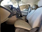 ✅ 2016 Ford Focus Electric • VIN: 1FADP3R4XGL406256 • Lot: 82641725. Wystawiony na Copart z przebiegiem 29 429 mil. Bezpłatny archiwum sprzedaży aukcyjnych z USA i szczegółowy raport historii pojazdu na DreamBid. Zdjęcie 7.