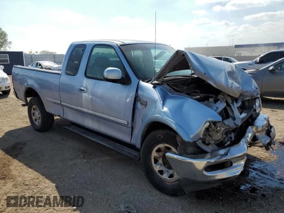 ✅ 1998 Ford F-250 • VIN: 1FTPX28L6WKB05420 • Lot: 72421204. Listed on Copart with 166,399 mi. Free auction sales archive from the USA and detailed vehicle history report at DreamBid. Image 4.