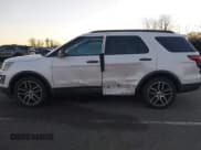 ✅ 2017 Ford Explorer Sport • VIN: 1FM5K8GTXHGA80520 • Lot: 43706131. Wystawiony na IAAI z przebiegiem 110 087 mil. Bezpłatny archiwum sprzedaży aukcyjnych z USA i szczegółowy raport historii pojazdu na DreamBid. Zdjęcie 14.