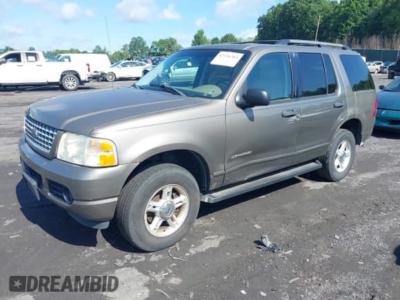 ✅ 2004 Ford Explorer XLT • VIN: 1FMZU73E14UC34007 • Lot: 42536364. Listed on IAAI with 253,005 mi. Free auction sales archive from the USA and detailed vehicle history report at DreamBid. Image 2.
