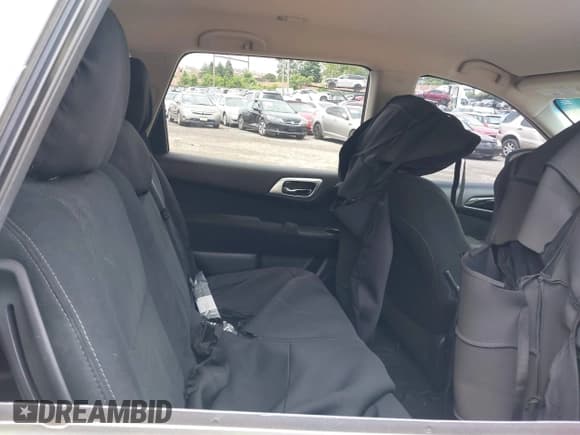 ✅ 2015 Nissan Pathfinder SL • VIN: 5N1AR2MM2FC705100 • Lot: 42481019. Wystawiony na IAAI z przebiegiem 129 750 mil. Bezpłatny archiwum sprzedaży aukcyjnych z USA i szczegółowy raport historii pojazdu na DreamBid. Zdjęcie 8.