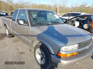1998 Chevrolet S-10 LS with VIN 1GCCS19X8W8251341, listed as a IAAI auction lot 41838158 with 49,796 mi miles and . Bid and sale history available at DreamBid. Image 1.