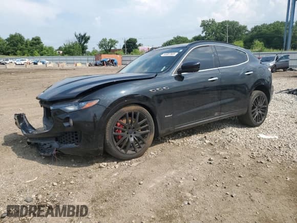 ✅ 2018 Maserati Levante S GranSport • VIN: ZN661YUS3JX284202 • Лот: 63807805. Опубликован ранее на Copart с пробегом 117 832 миль. Бесплатный доступ к архиву аукционных продаж из США и подробный отчёт об истории автомобиля на DreamBid. Изображение 1.