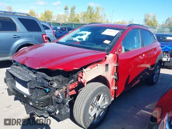 ✅ 2023 Hyundai Kona SEL • VIN: KM8K6CAB8PU061149 • Лот: 43447212. Опубликован ранее на IAAI с пробегом 22 202 миль. Бесплатный доступ к архиву аукционных продаж из США и подробный отчёт об истории автомобиля на DreamBid. Изображение 2.