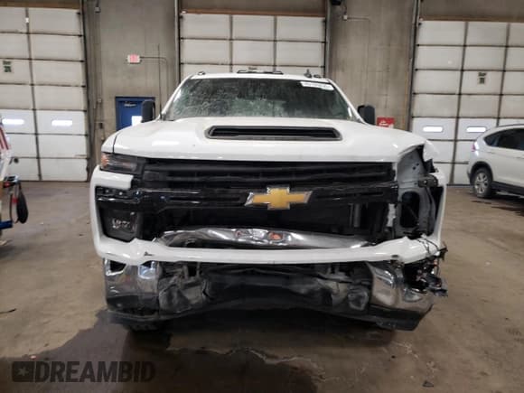 ✅ 2024 Chevrolet Silverado 2500HD Work Truck • VIN: 1GC4YLE77RF320461 • Лот: 45195255. Опубликован ранее на Copart с пробегом 19 683 миль. Бесплатный доступ к архиву аукционных продаж из США и подробный отчёт об истории автомобиля на DreamBid. Изображение 5.