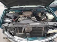 ✅ 1995 GMC Suburban • VIN: 1GKFK16K0SJ748087 • Lot: 85121834. Listed on Copart with 191,550 mi. Free auction sales archive from the USA and detailed vehicle history report at DreamBid. Image 13.