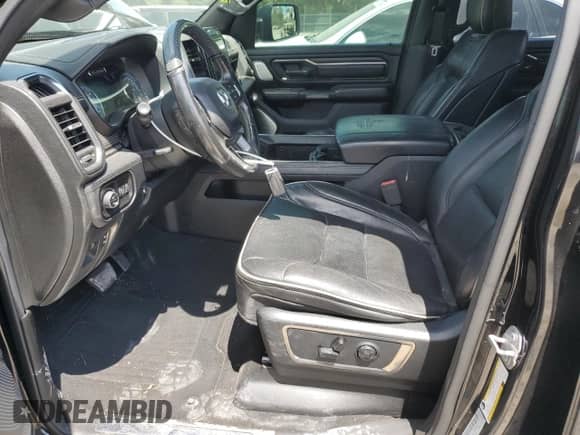 2019 Ram 1500 Limited z VIN 1C6SRFPT5KN605758, wystawiony jako Copart lot #68858065 z przebiegiem 134 606 mil mil oraz Szkoda całkowita • Salvage title. Historia ofert i sprzedaży dostępna na DreamBid. Obrazek 7.