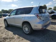 ✅ 2013 Toyota RAV4 • VIN: 2T3YL4DV7DW001686 • Лот: 68311615. Опубликован ранее на Copart с пробегом 137 162 миль. Бесплатный доступ к архиву аукционных продаж из США и подробный отчёт об истории автомобиля на DreamBid. Изображение 2.