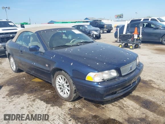 ✅ 2000 Volvo C70 • VIN: YV1NC56D1YJ011979 • Лот: 41879498. Опубликован ранее на IAAI с пробегом 142 088 миль. Бесплатный доступ к архиву аукционных продаж из США и подробный отчёт об истории автомобиля на DreamBid. Изображение 1.