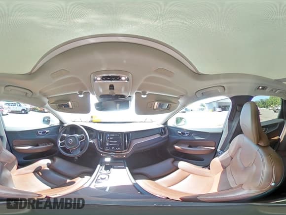 ✅ 2019 Volvo XC60 Inscription • VIN: LYVA22RL3KB235540 • Lot: 70962225. Wystawiony na Copart z przebiegiem 34 958 mil. Bezpłatny archiwum sprzedaży aukcyjnych z USA i szczegółowy raport historii pojazdu na DreamBid. Zdjęcie 15.