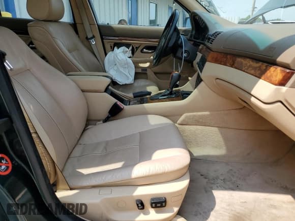 ✅ 1997 BMW 5 Series 528i • VIN: WBADD632XVBW10342 • Lot: 57026784. Listed on Copart with 102,115 mi. Free auction sales archive from the USA and detailed vehicle history report at DreamBid. Image 7.