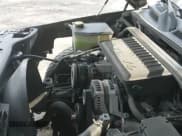 ✅ 2006 Jeep Commander • VIN: 1J8HG48K36C342666 • Lot: 41908526. Wystawiony na IAAI z przebiegiem 199 163 mil. Bezpłatny archiwum sprzedaży aukcyjnych z USA i szczegółowy raport historii pojazdu na DreamBid. Zdjęcie 20.