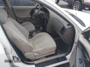 ✅ 2005 Hyundai Elantra GLS • VIN: KMHDN46D55U008031 • Lot: 41627681. Wystawiony na IAAI z przebiegiem 223 451 mil. Bezpłatny archiwum sprzedaży aukcyjnych z USA i szczegółowy raport historii pojazdu na DreamBid. Zdjęcie 5.