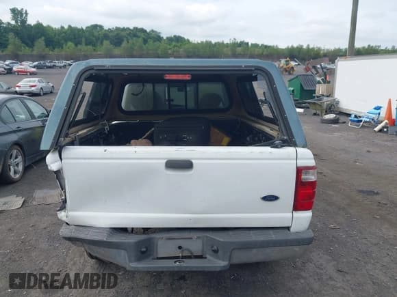 ✅ 2001 Ford Ranger XL • VIN: 1FTYR10C71TA02739 • Lot: 42675474. Wystawiony na IAAI z przebiegiem 255 214 mil. Bezpłatny archiwum sprzedaży aukcyjnych z USA i szczegółowy raport historii pojazdu na DreamBid. Zdjęcie 16.