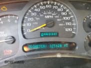 ✅ 2003 Chevrolet Silverado 1500 • VIN: 2GCEC19T331319899 • Лот: 88489575. Опубликован ранее на Copart с пробегом 325 120 миль. Бесплатный доступ к архиву аукционных продаж из США и подробный отчёт об истории автомобиля на DreamBid. Изображение 9.