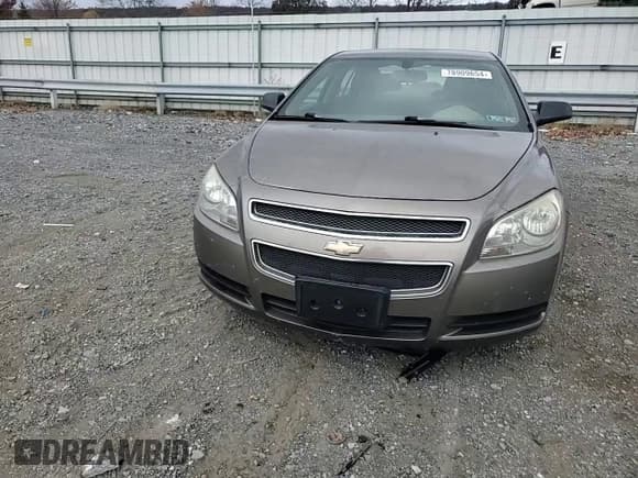 ✅ 2011 Chevrolet Malibu 1LS • VIN: 1G1ZB5E15BF171755 • Lot: 78909654. Listed on Copart with 287,672 mi. Free auction sales archive from the USA and detailed vehicle history report at DreamBid. Image 11.