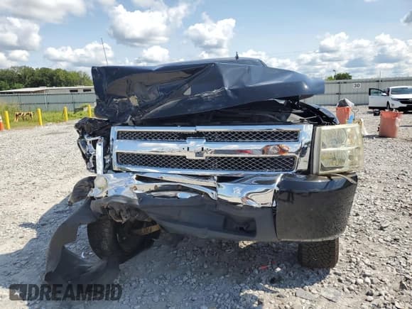 ✅ 2009 Chevrolet Silverado 1500 Work Truck • VIN: 1GCEC19C59Z107831 • Lot: 67854585. Wystawiony na Copart z przebiegiem Nie podano. Bezpłatny archiwum sprzedaży aukcyjnych z USA i szczegółowy raport historii pojazdu na DreamBid. Zdjęcie 5.