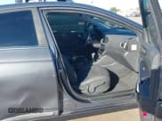 ✅ 2018 Hyundai Ioniq Limited • VIN: KMHC05LCXJU064259 • Lot: 43609318. Wystawiony na IAAI z przebiegiem 92 098 mil. Bezpłatny archiwum sprzedaży aukcyjnych z USA i szczegółowy raport historii pojazdu na DreamBid. Zdjęcie 5.