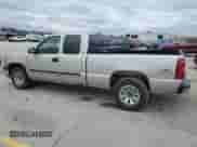 ✅ 2005 Chevrolet Silverado 1500 LS • VIN: 1GCEK19VX5Z298760 • Lot: 44571795. Wystawiony na Copart z przebiegiem 206 173 mil mil. Skorzystaj z bezpłatnego archiwum sprzedaży aukcyjnych z USA i zobacz szczegółowy raport historii pojazdu na DreamBid. Zdjęcie 2.