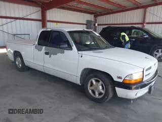✅ 1997 Dodge Dakota • VIN: 1B7GL23Y3VS185496 • Lot: 42538572. Wystawiony na IAAI z przebiegiem 165 756 mil. Bezpłatny archiwum sprzedaży aukcyjnych z USA i szczegółowy raport historii pojazdu na DreamBid. Zdjęcie 1.